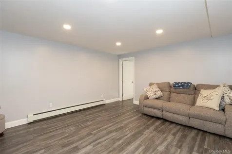503 Weeks Avenue Manorville NY 11949