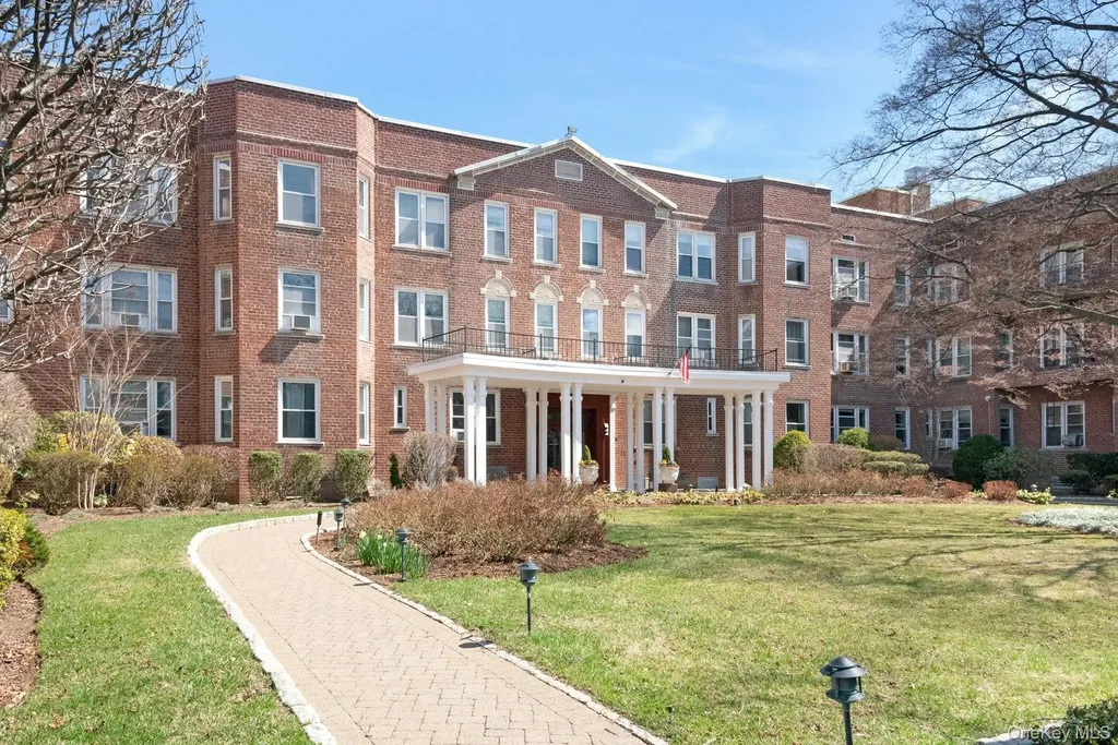 101 Old Mamaroneck Road White Plains NY 10605