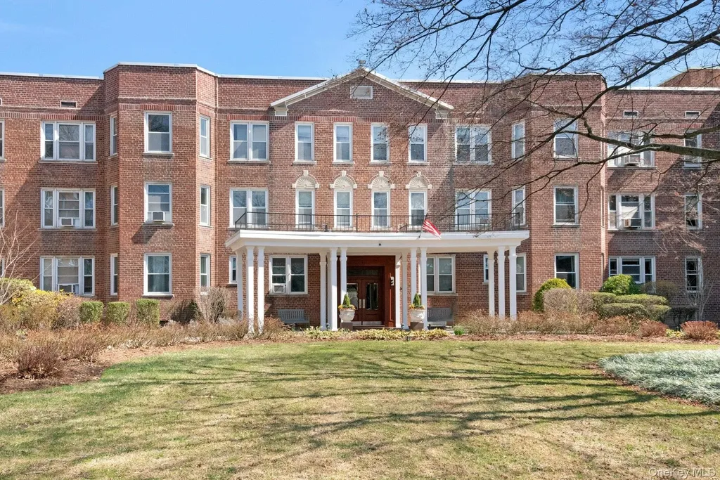 101 Old Mamaroneck Road White Plains NY 10605