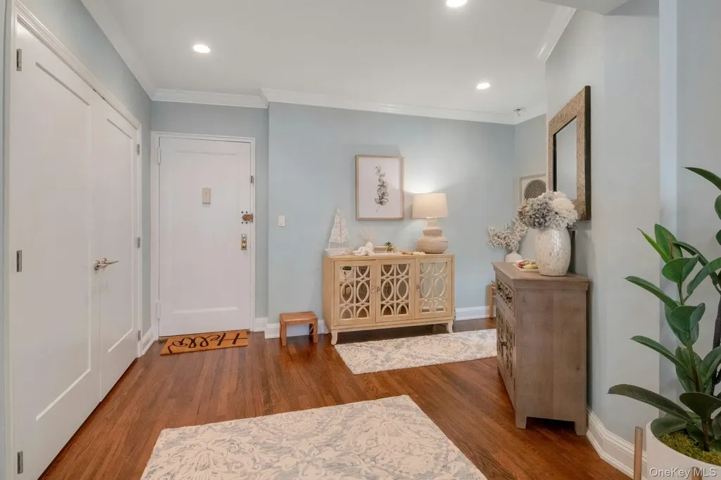 101 Old Mamaroneck Road White Plains NY 10605