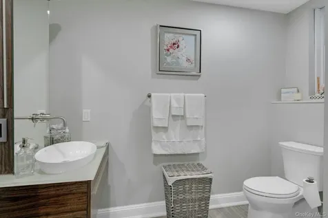 101 Old Mamaroneck Road White Plains NY 10605