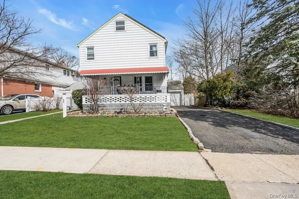 30 Norfolk Drive E Elmont NY 11003