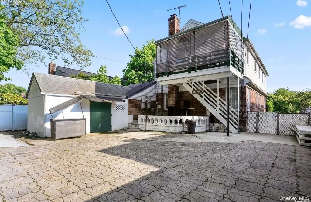 30 Norfolk Drive E Elmont NY 11003