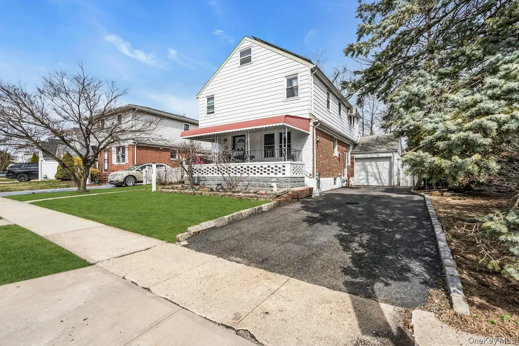 30 Norfolk Drive E Elmont NY 11003
