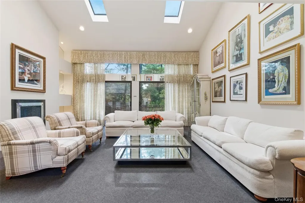 30 Yale Drive Manhasset NY 11030