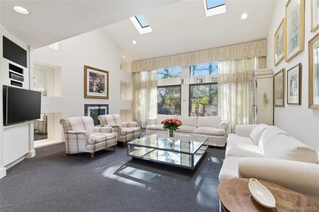 30 Yale Drive Manhasset NY 11030
