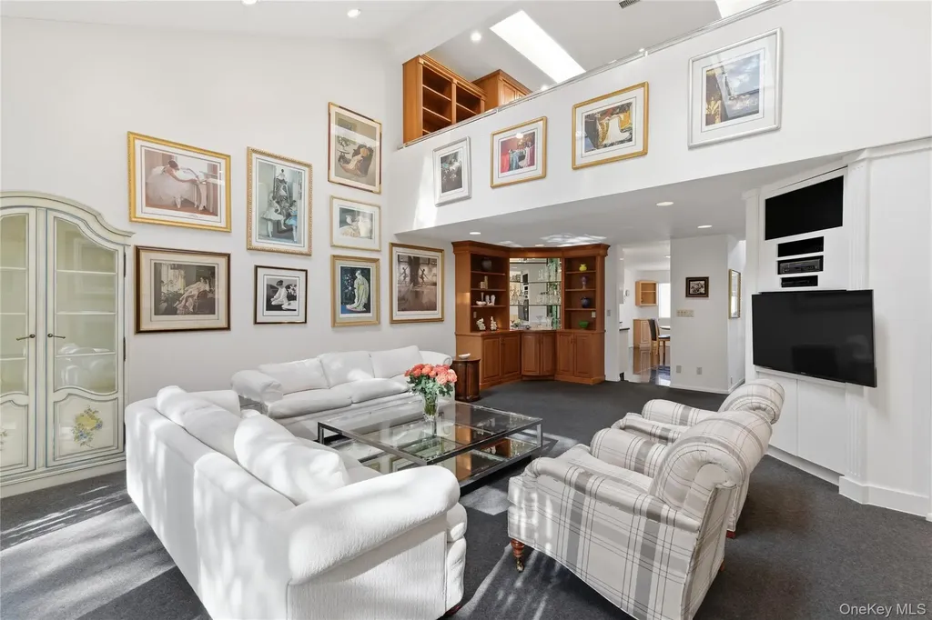 30 Yale Drive Manhasset NY 11030