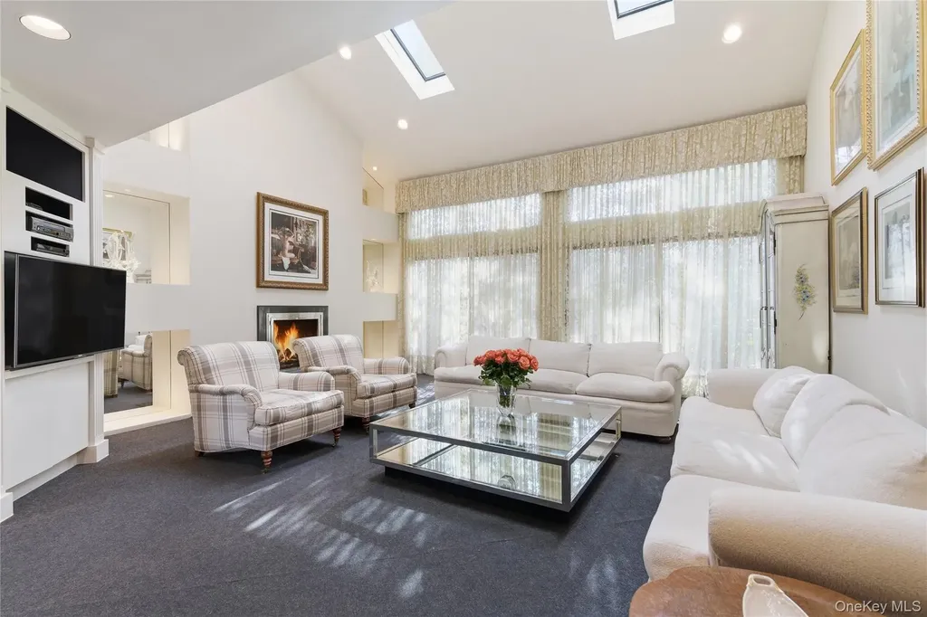 30 Yale Drive Manhasset NY 11030