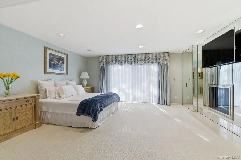 30 Yale Drive Manhasset NY 11030
