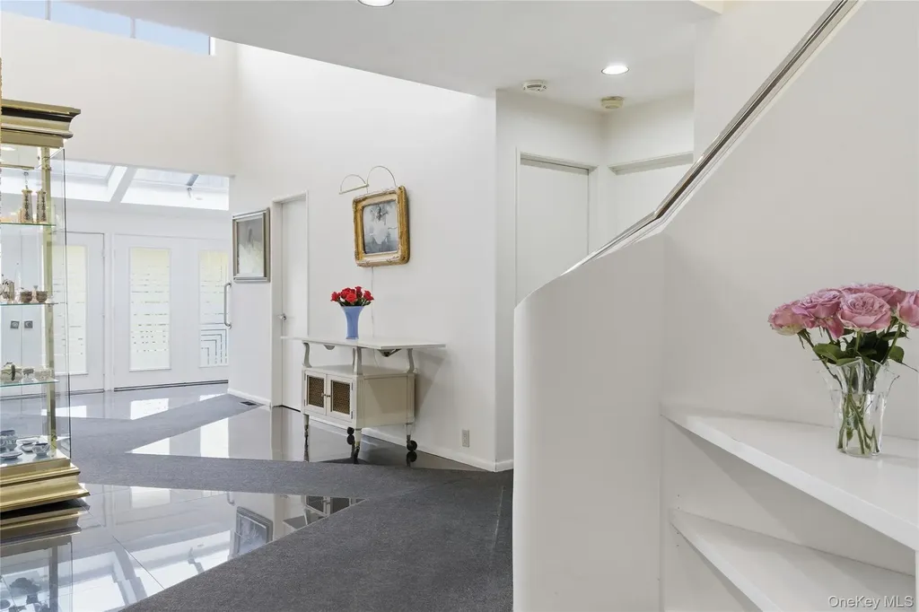 30 Yale Drive Manhasset NY 11030