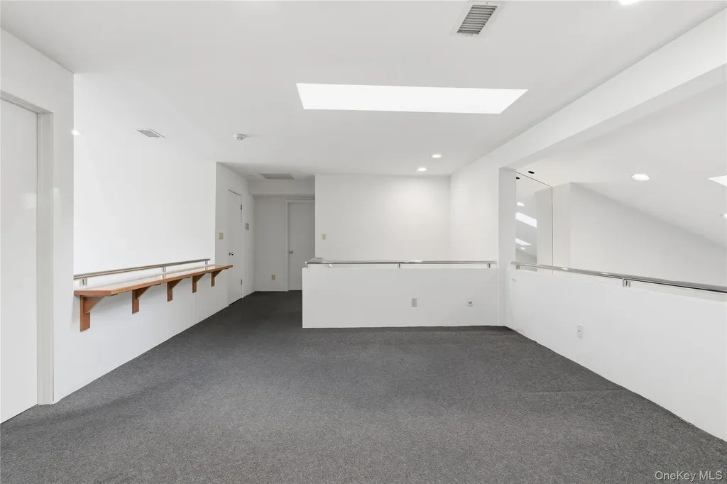30 Yale Drive Manhasset NY 11030