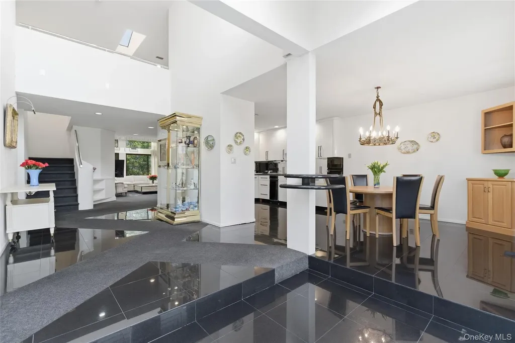 30 Yale Drive Manhasset NY 11030