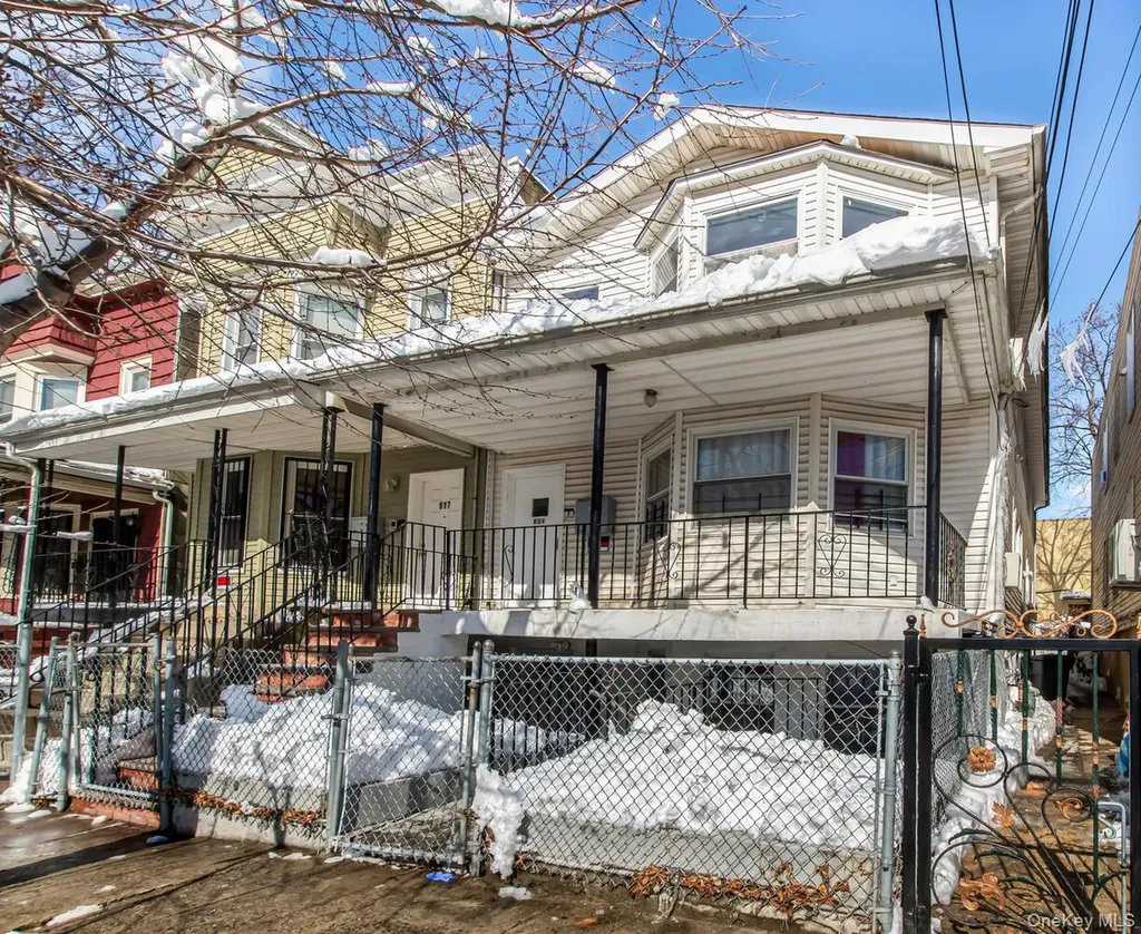819 E 223rd Street Bronx NY 10466