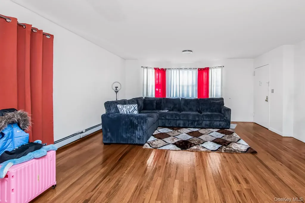 819 E 223rd Street Bronx NY 10466