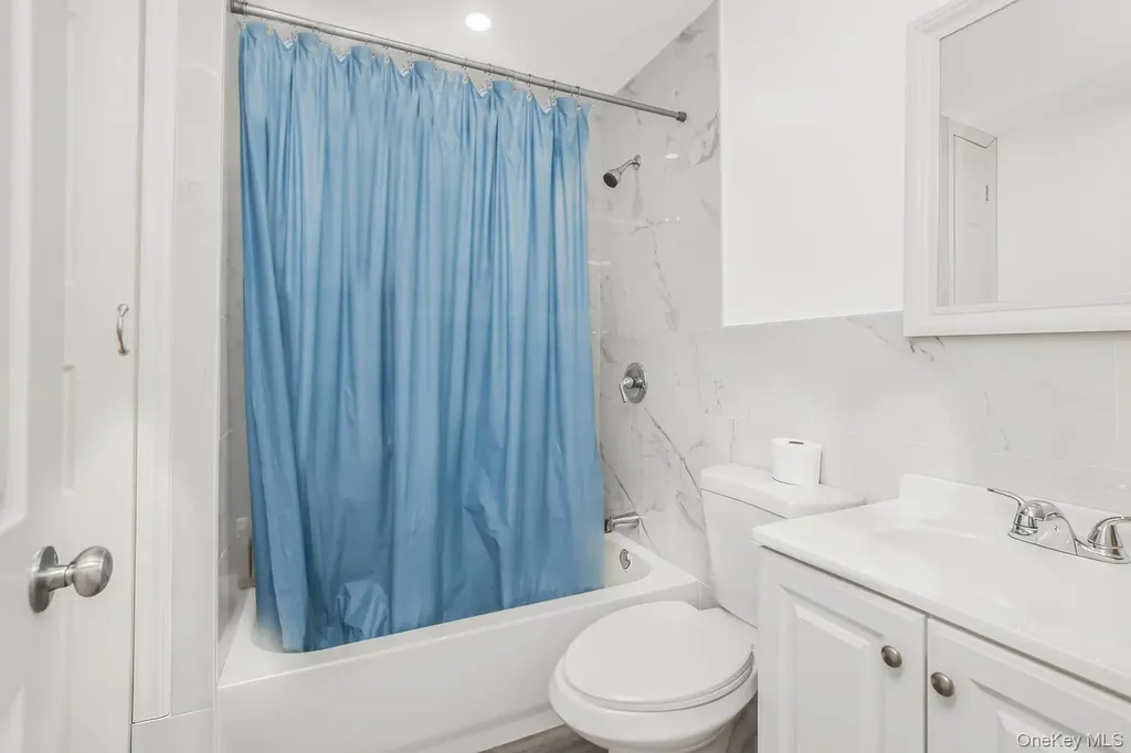 819 E 223rd Street Bronx NY 10466