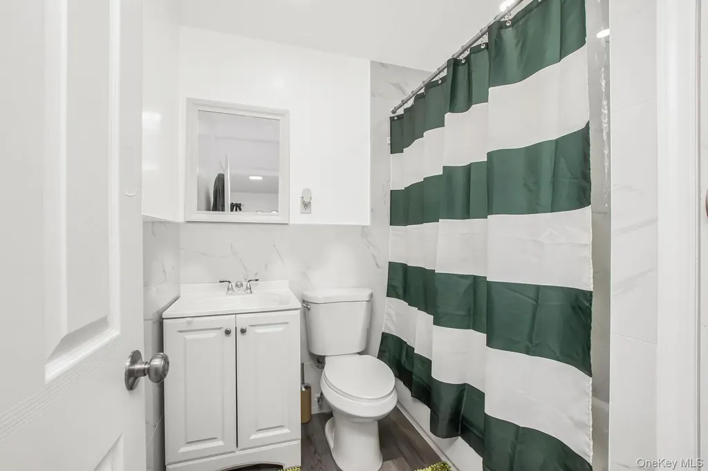 819 E 223rd Street Bronx NY 10466