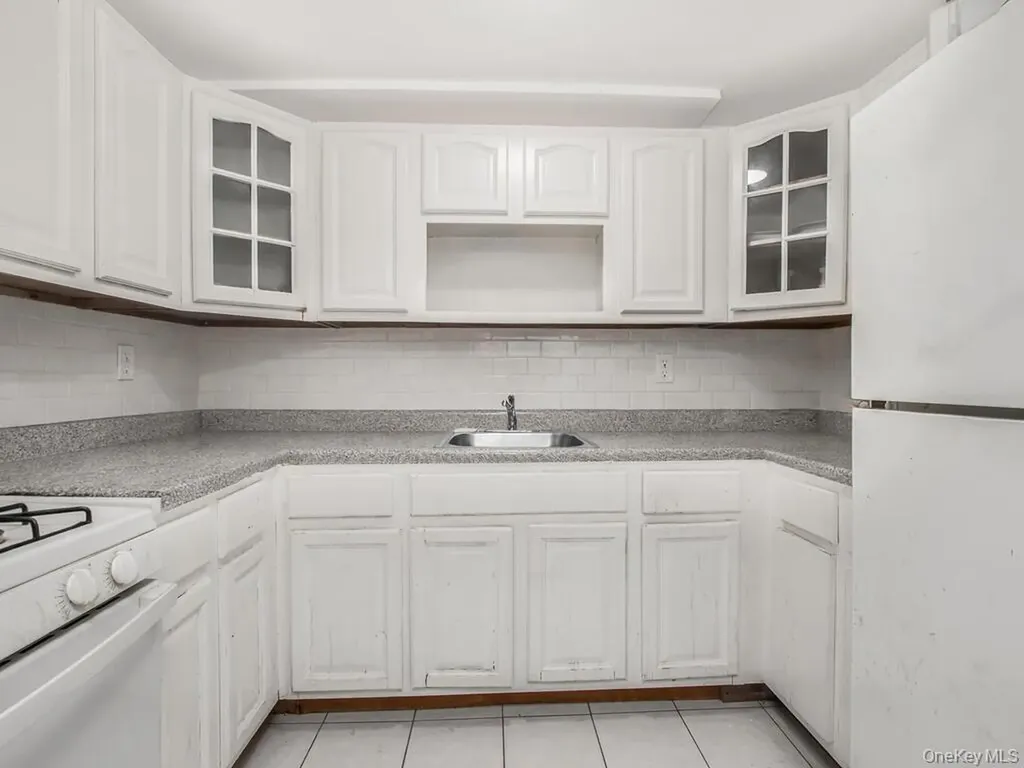 819 E 223rd Street Bronx NY 10466