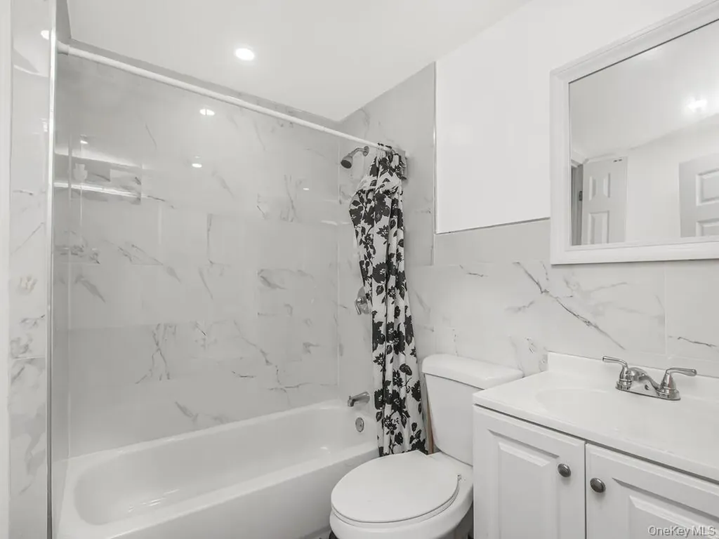 819 E 223rd Street Bronx NY 10466
