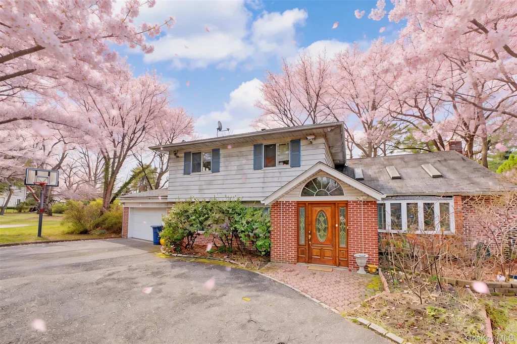 71 Horace Harding Boulevard Great Neck NY 11020