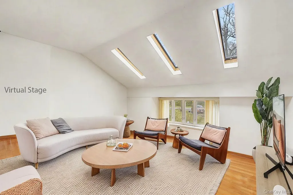 71 Horace Harding Boulevard Great Neck NY 11020