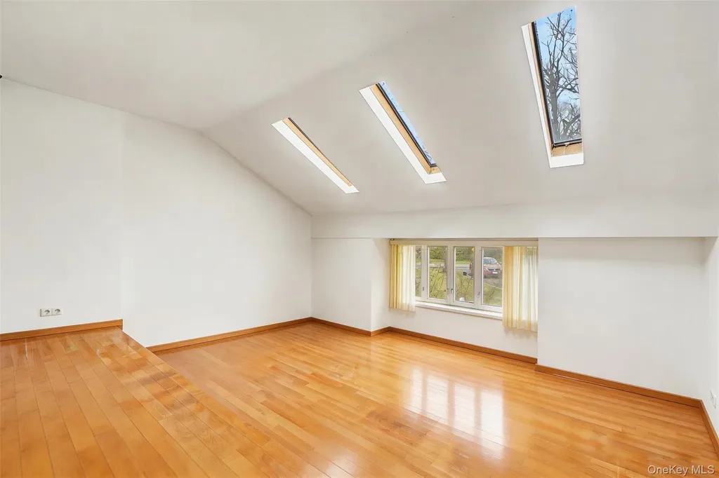 71 Horace Harding Boulevard Great Neck NY 11020