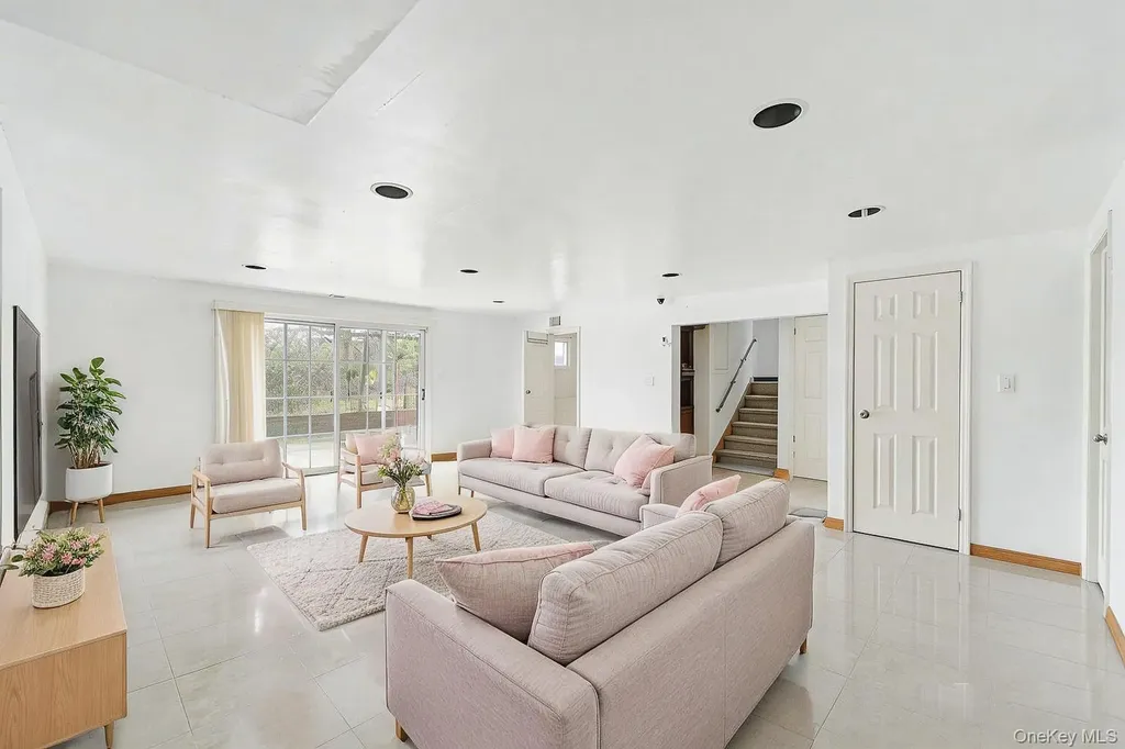71 Horace Harding Boulevard Great Neck NY 11020