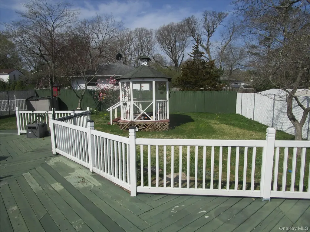 116 Holly Road Centereach NY 11720