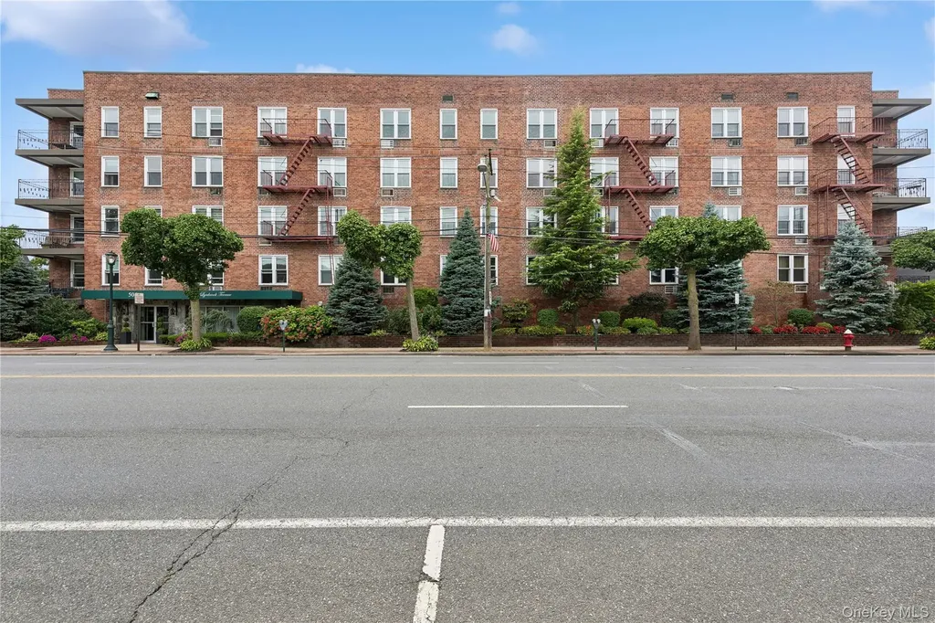 504 Merrick Road Lynbrook NY 11563