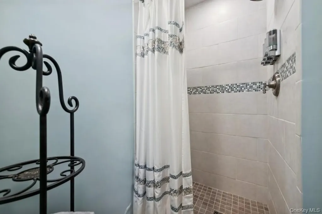 504 Merrick Road Lynbrook NY 11563