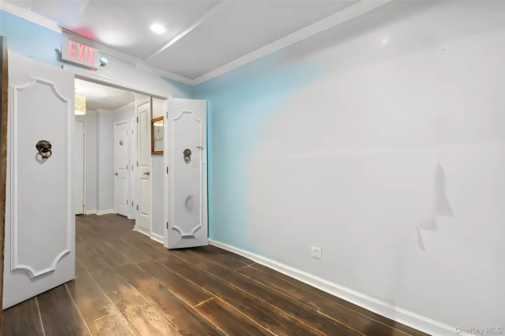 504 Merrick Road Lynbrook NY 11563