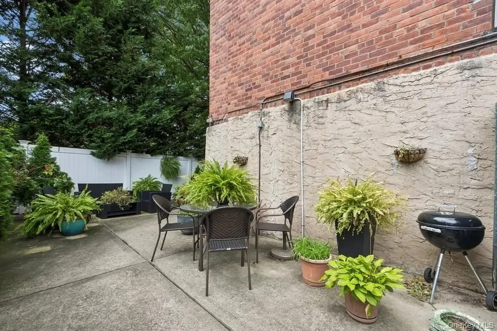 504 Merrick Road Lynbrook NY 11563