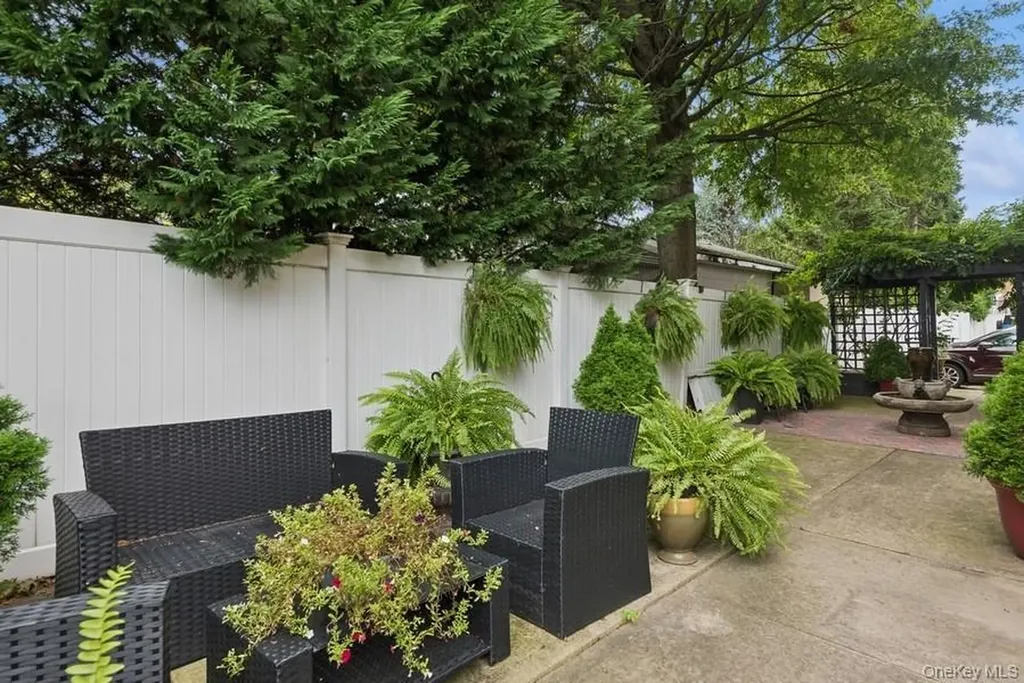 504 Merrick Road Lynbrook NY 11563