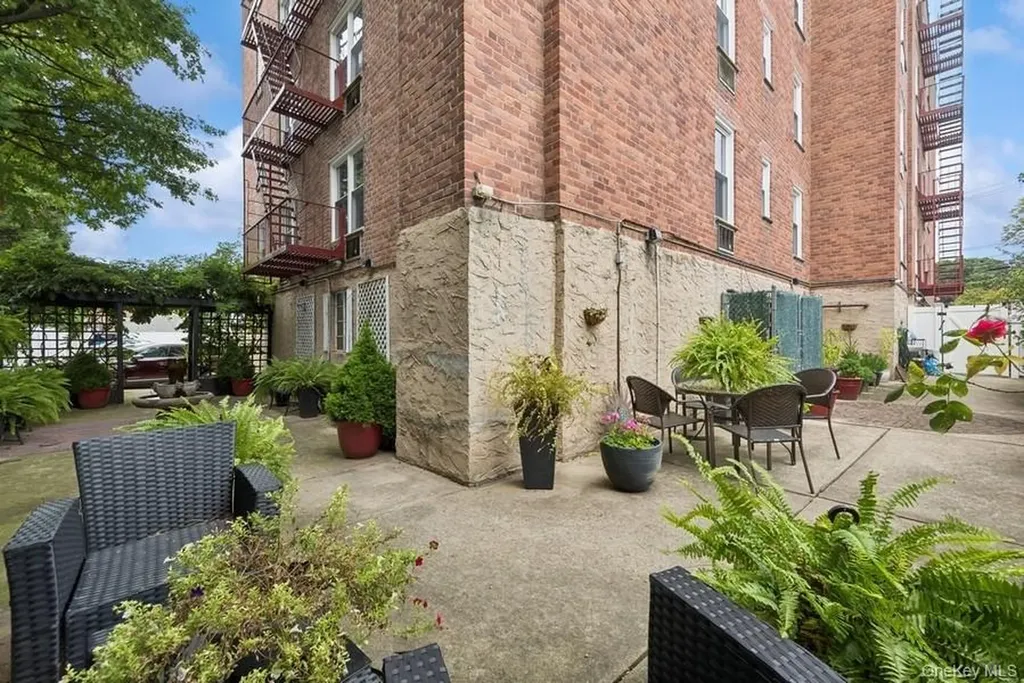 504 Merrick Road Lynbrook NY 11563