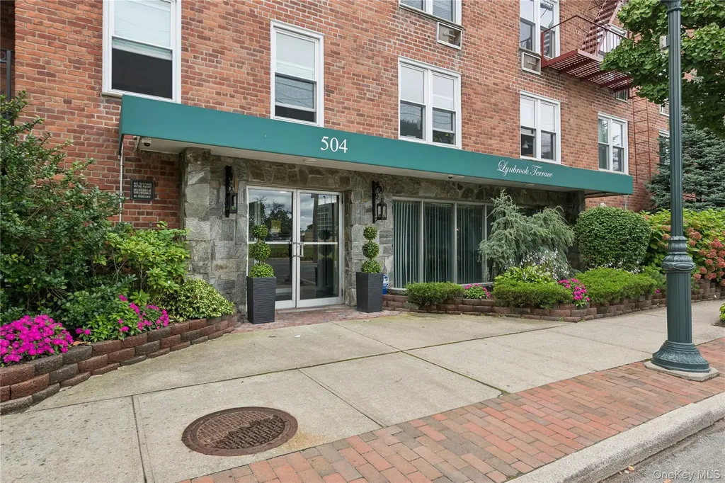 504 Merrick Road Lynbrook NY 11563