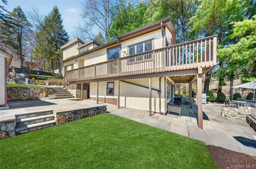 3 Lakeside Road Mahopac NY 10541