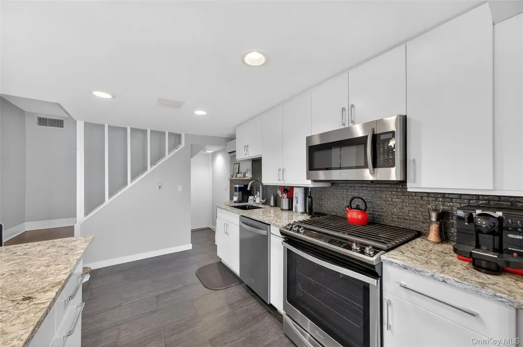 3 Lakeside Road Mahopac NY 10541