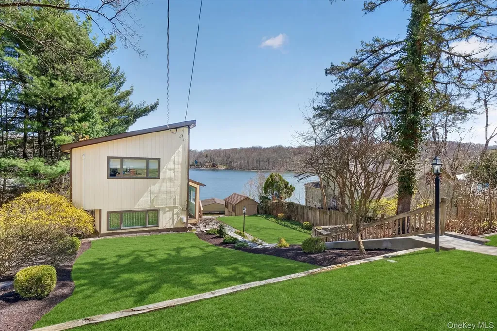 3 Lakeside Road Mahopac NY 10541