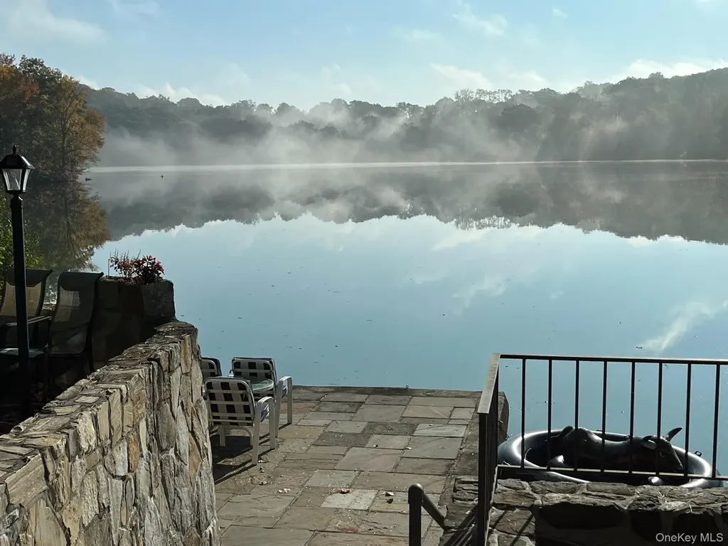 3 Lakeside Road Mahopac NY 10541