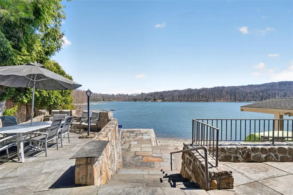 3 Lakeside Road Mahopac NY 10541