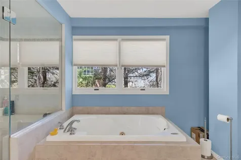 3 Lakeside Road Mahopac NY 10541