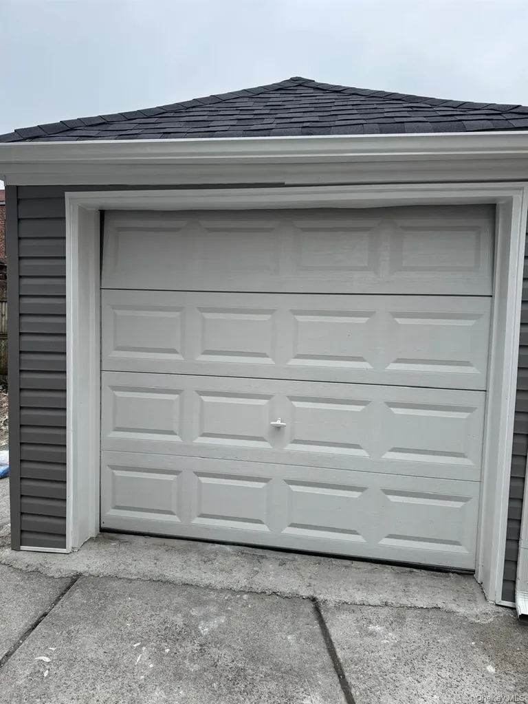 10909 169th Place Jamaica NY 11433