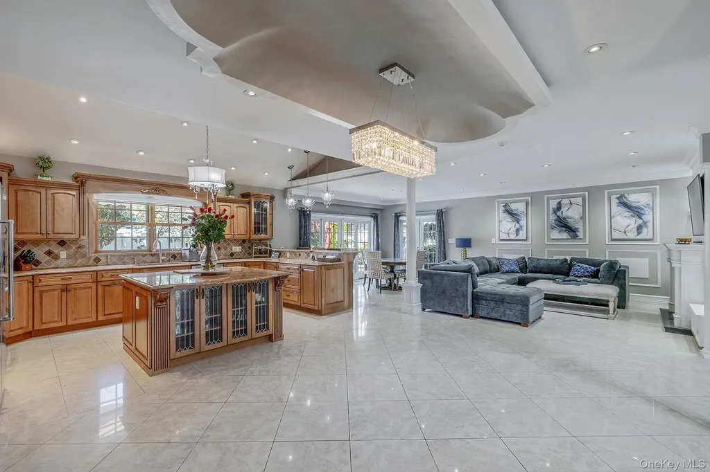 26 Grace Lane Levittown NY 11756