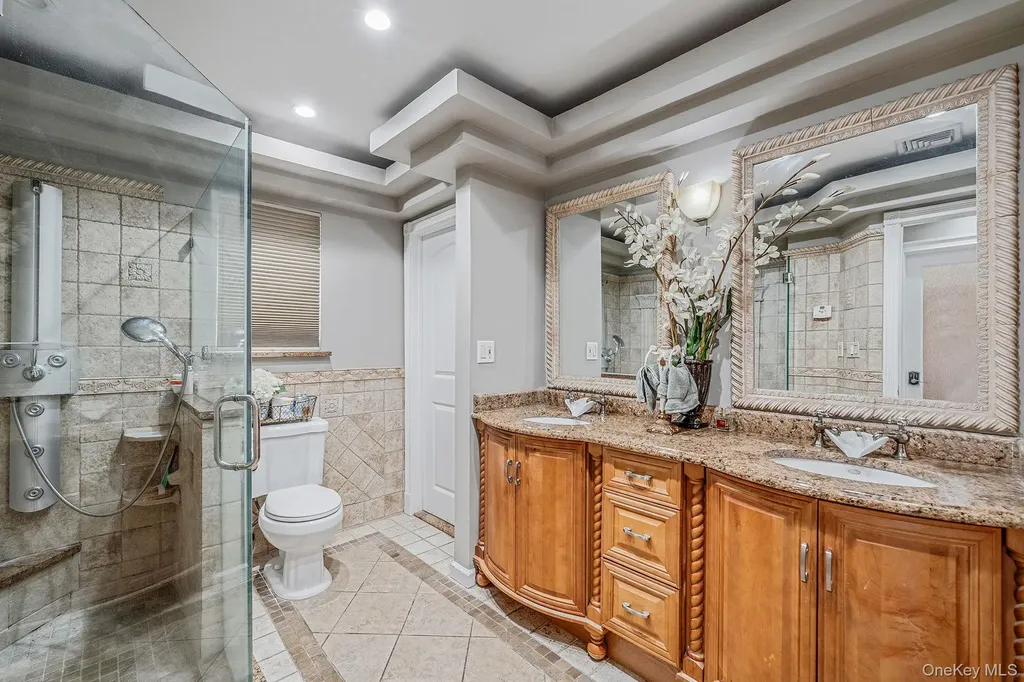 26 Grace Lane Levittown NY 11756
