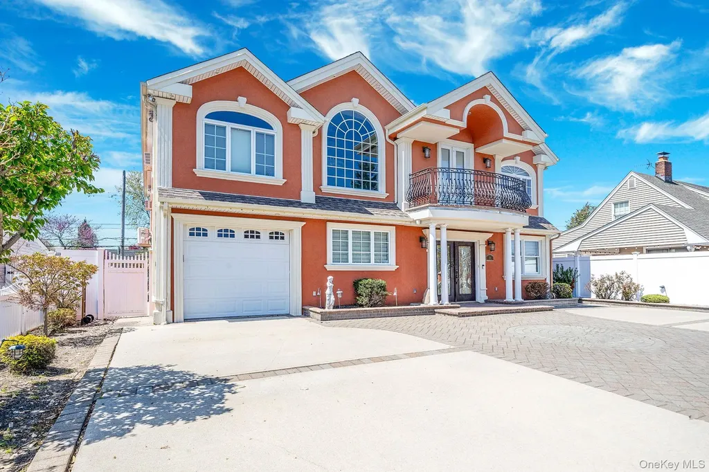 26 Grace Lane Levittown NY 11756