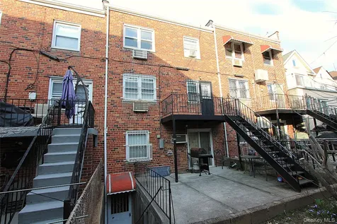 58-18 84th Place Middle Village NY 11379