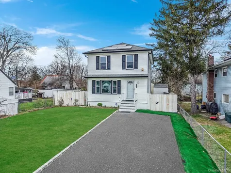 172 Lake Drive Wyandanch NY 11798