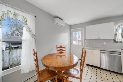 172 Lake Drive Wyandanch NY 11798