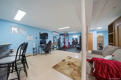 172 Lake Drive Wyandanch NY 11798