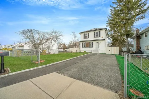 172 Lake Drive Wyandanch NY 11798