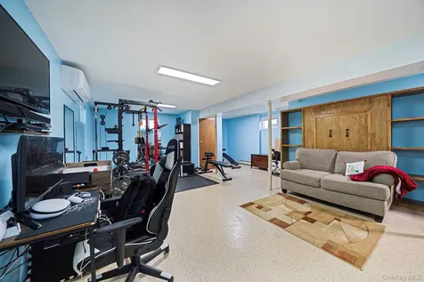 172 Lake Drive Wyandanch NY 11798